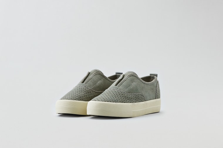 American Eagle Outfitters slip ons
