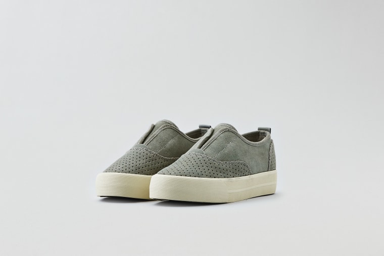 American eagle hot sale slip ons