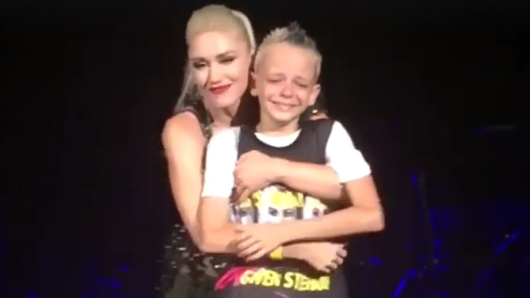 Gwen Stefani and fan