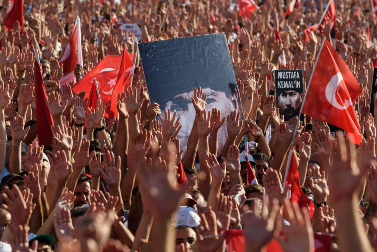 Image: TURKEY-POLITICS-MILLITARY-COUP-DEMO