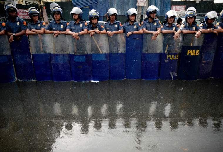 Image: TOPSHOT-PHILIPPINES-POLITICS-DUTERTE