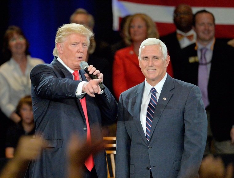 Image: Donald Trump Begins Post-Convention Campaign Swing in Roanoke, VA