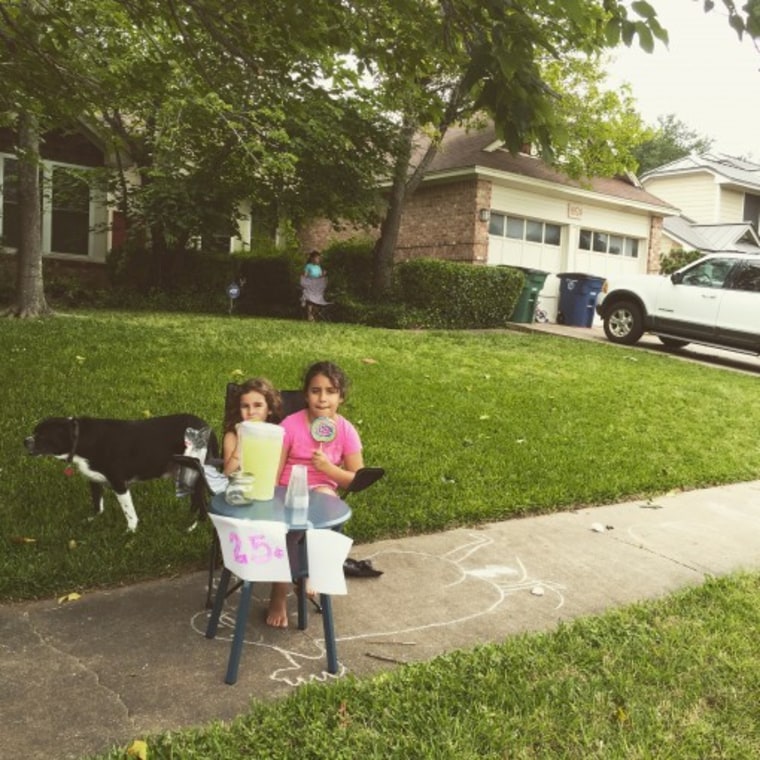 Girls at lemonade stand