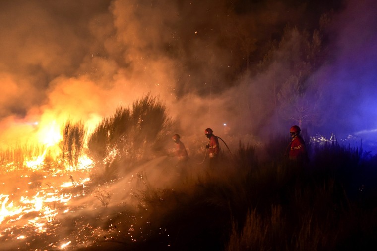 Image: Forest fire in Portuguese Viseu region