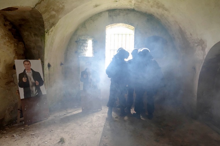 Image: GIGN officer