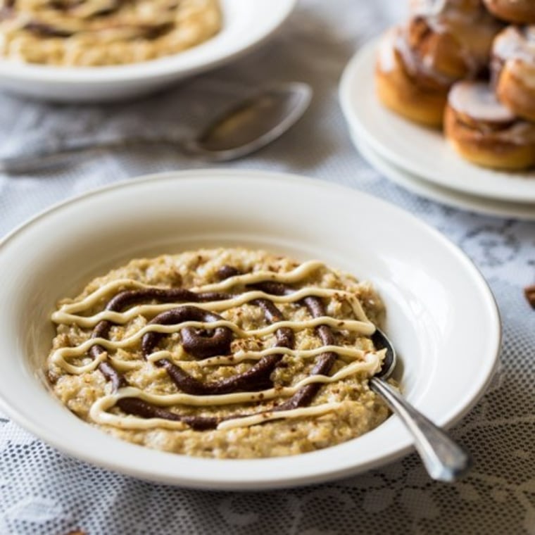 Healthy cinnamon roll protein oatmeal