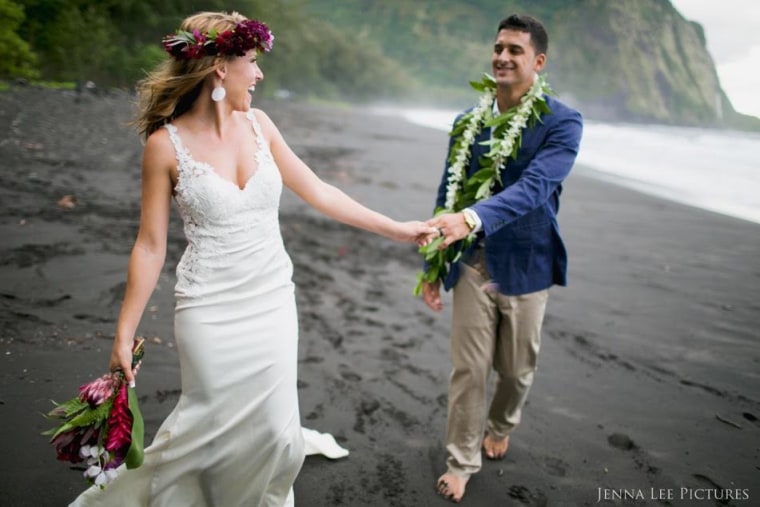 Photographer Jenna Lee shot Lauren and Alex Michaels at Black Sand Beach in Hawaii.