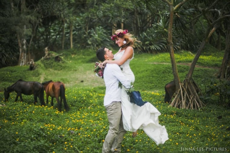 Photographer Jenna Lee shot Lauren and Alex Michaels at Black Sand Beach in Hawaii.