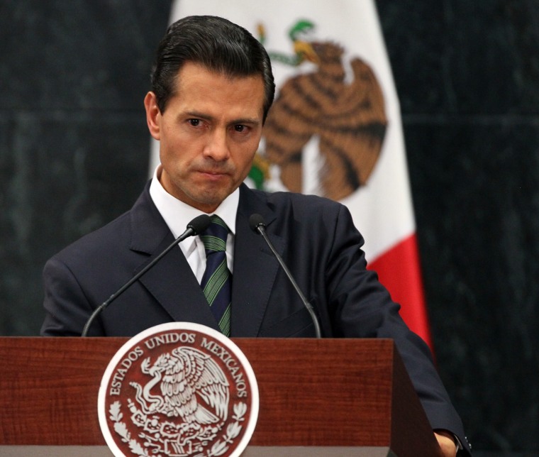 Image: Trump meets Enrique Pena Nieto in Mexico City