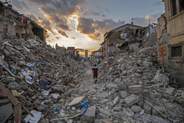 Image: Central Italian earthquake aftermath