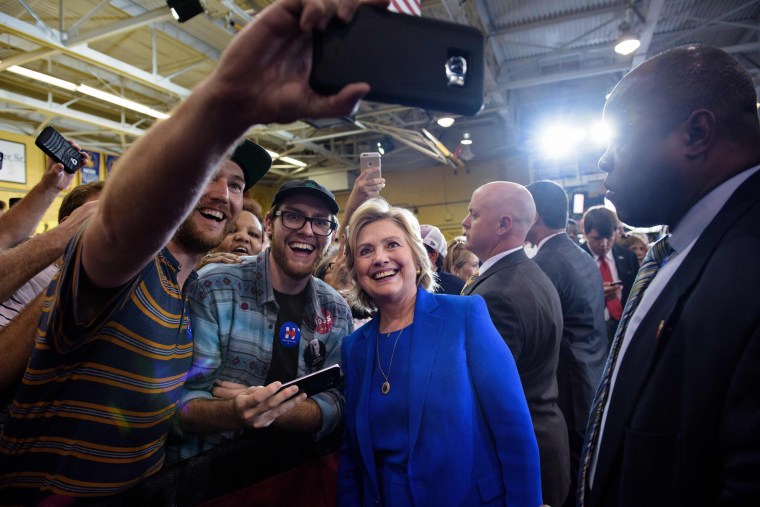Image: US-VOTE-DEMOCRATS-CLINTON