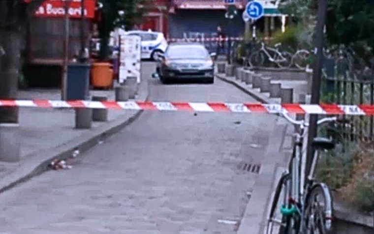 IMAGE: Suspicious car near Notre Dame Cathedral