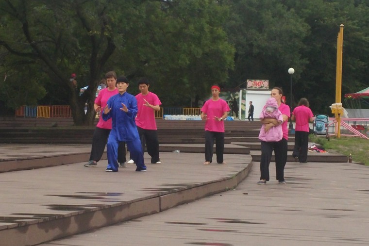 Image: Locals in Vladivostok, Russia, practicing qigong