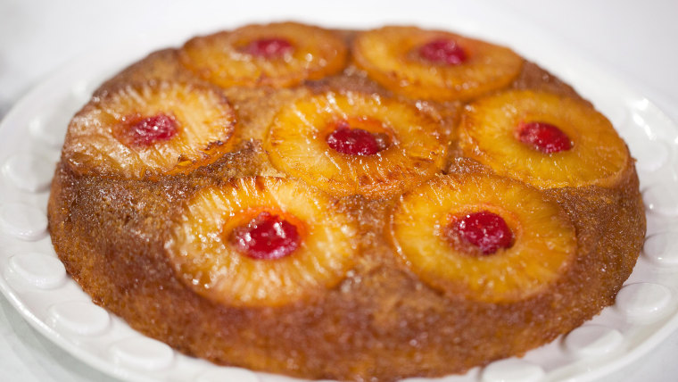 Skillet Pineapple Upside Down Cake 