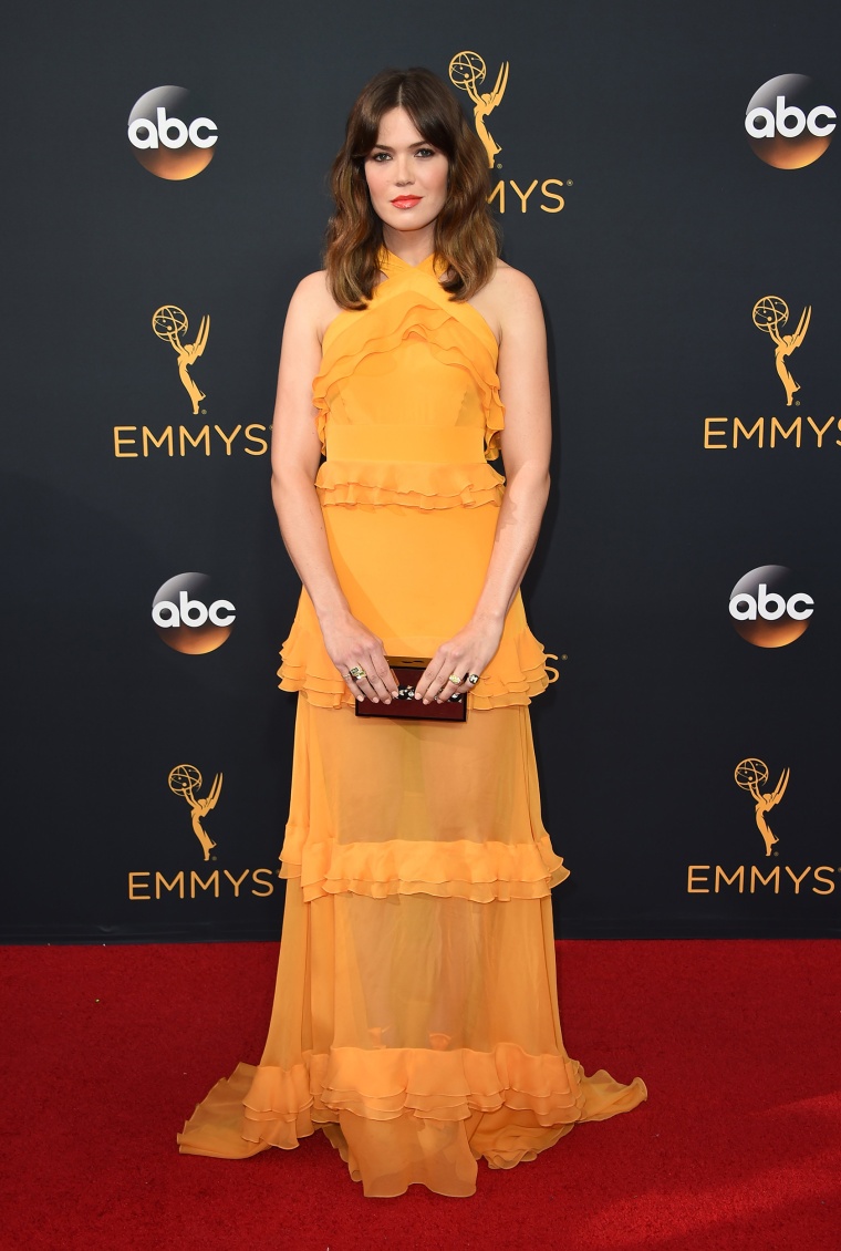 Mandy Moore Emmys red carpet 2016