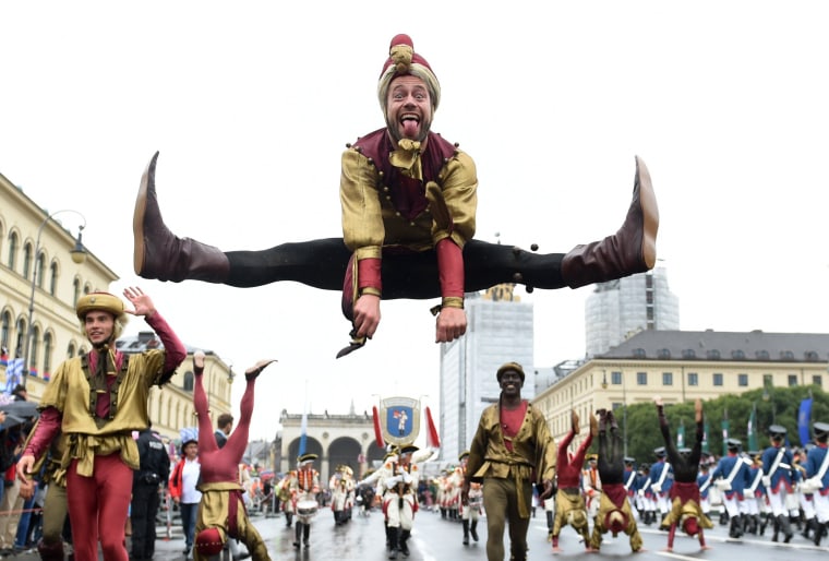 Image: TOPSHOT-GERMANY-BEER-FESTIVAL-OKTOBERFEST