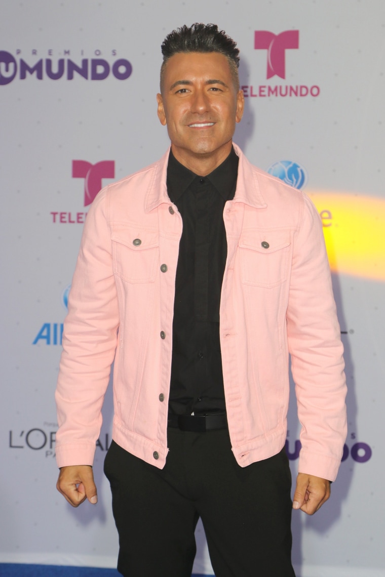 Telemundo's Premios Tu Mundo "Your World" Awards - Arrivals