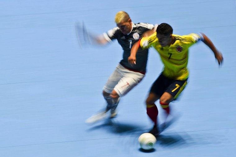 Image: TOPSHOT-FUTSAL-WC-2016-COL-PAR