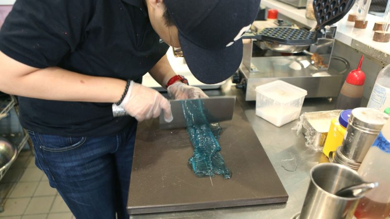 Kanten noodles being chopped at the Dessert Kitchen