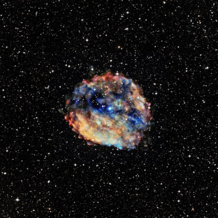Image: A neutron star located in the center of the RCW 103 supernova remnant about 10,700 light years from Earth.