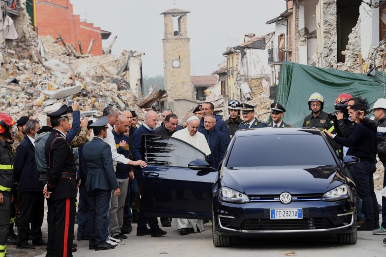 Image: Pope Francis visits Amatrice