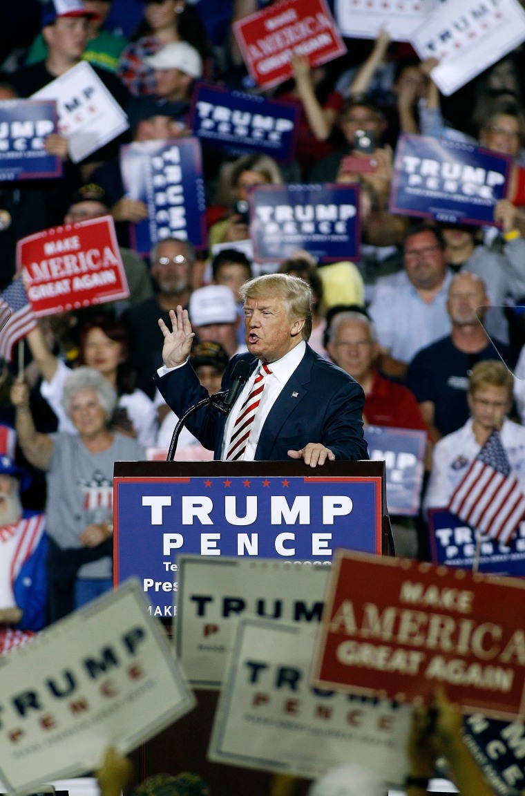 Image: Republican Presidential Nominee Donald Trump Holds Rally In Arizona