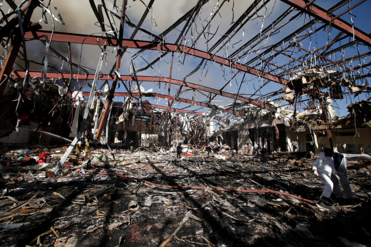 Image: View of community hall where Saudi-led warplanes struck funeral in Sanaa, the capital of Yemen