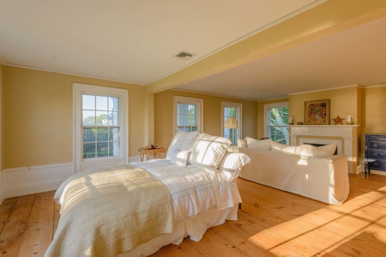 1 Fahys Rd, Sag Harbor, NY, Christie Brinkley Sag Harbor house, Christie Brinkley Hamptons house