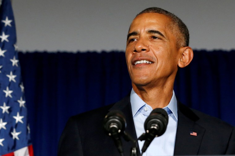 Image: Obama delivers remarks at a senatorial campaign fundraiser event for Duckworth in Chicago