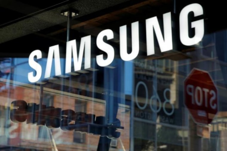 Samsung Offers Rebates to Customers Still Willing to Buy Its Phones