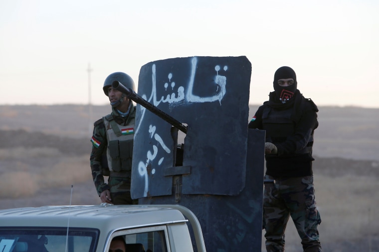 Image: Peshmerga forces advance in the east of Mosul to attack Islamic State militants in Mosul