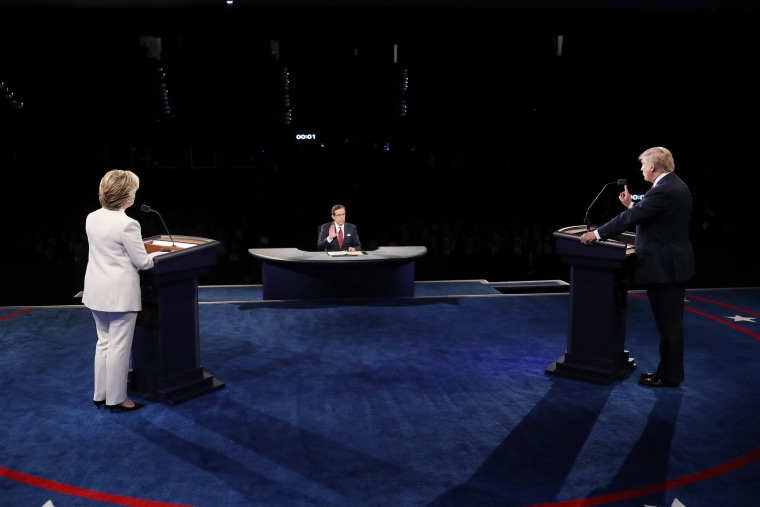 Image: Clinton and Trump at the final presidential debate