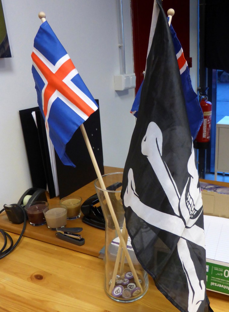 Image: The Jolly Rogers and the Icelandic flag