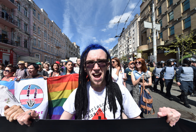 TOPSHOT-UKRAINE-POLITICS-RIGHTS-GAY-HOMOSEXUALITY