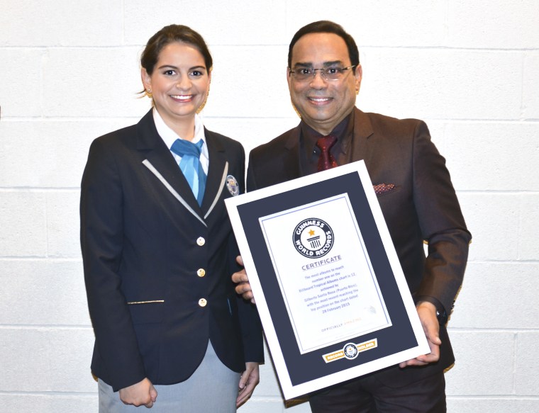 Grammy award-winning singer Gilberto Santa Rosa honored with Guinness Worlds Records title.