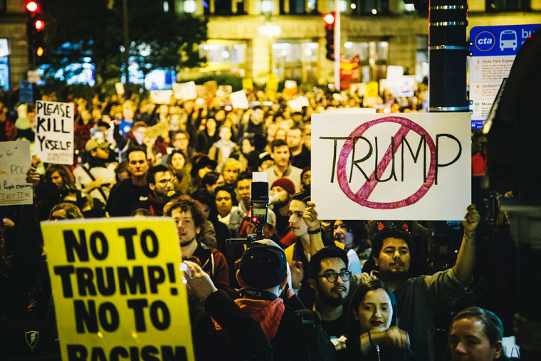 Protestors clash with police at Chicago's Trump Tower