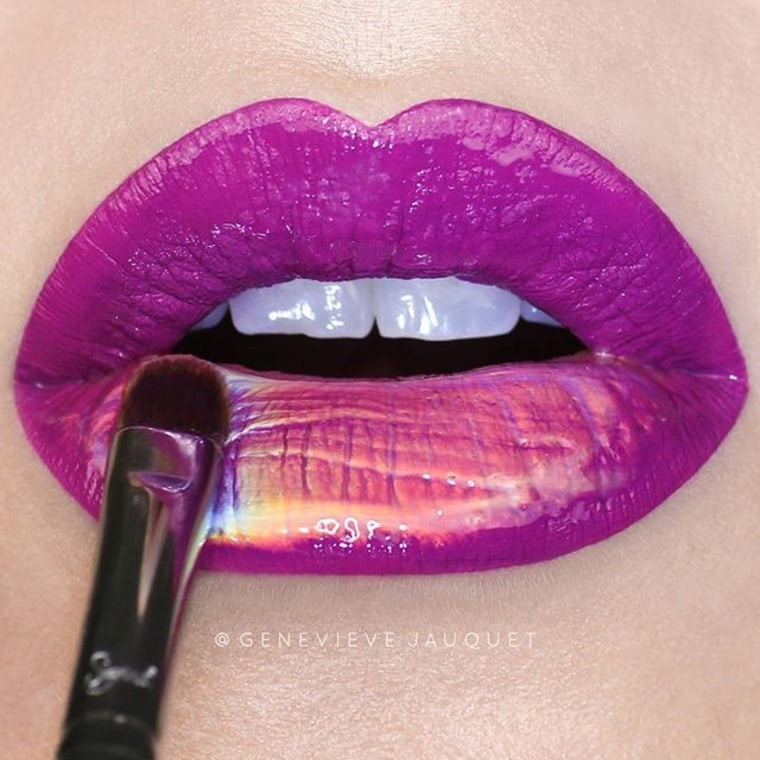 Holographic lips. Sigma Beauty Lip Switch