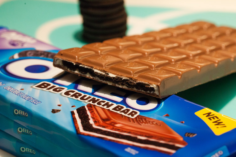 Milka Oreo Big Crunch Chocolate Candy Bar