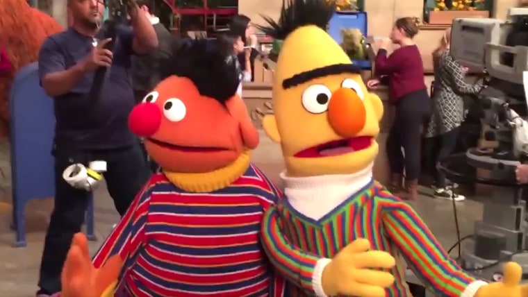 Bert and Ernie do the mannequin challenge
