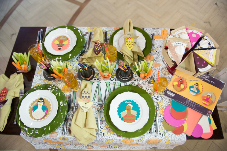 How to decorate a kid-friendly Thanksgiving table