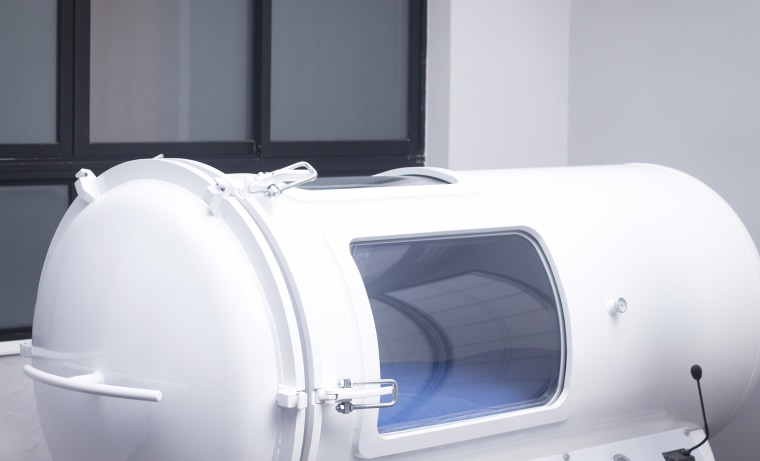 hyperbaric oxygen therapy chamber