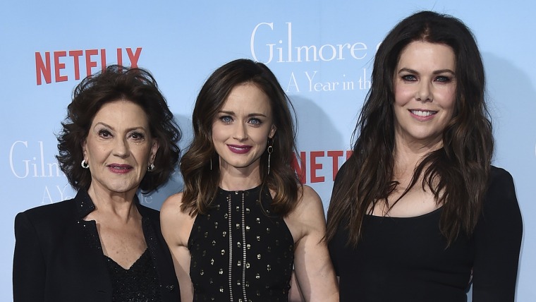 Image: Kelly Bishop, Alexis Bledel, Lauren Graham