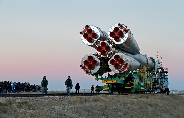 Image: Expedition 50/51 to launch to the International Space Station