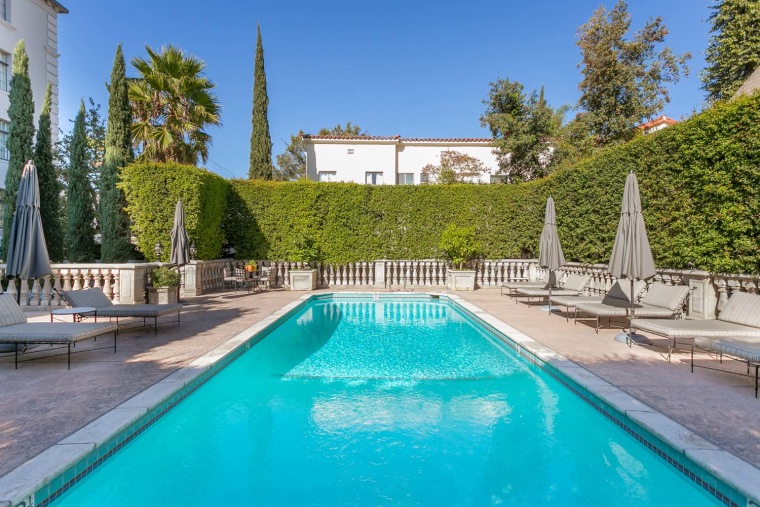 Pre-war condo in Los Angeles