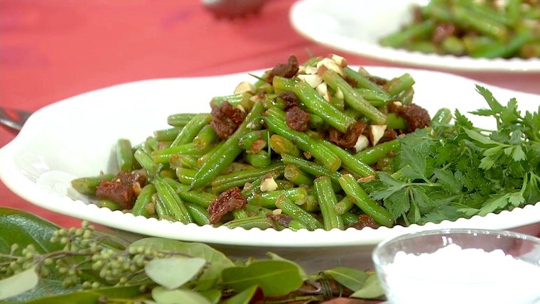 Katie Lee's Crisp Green Beans with Sun-Dried TomatoesNovember 24th 2016.