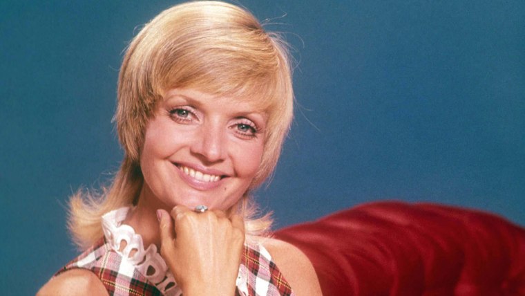 Florence Henderson, 82, is being remembered for her famous role as mom Carol Brady on "The Brady Bunch" after her death on Thursday night. 