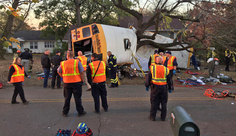 Image: Chattanooga bus crash