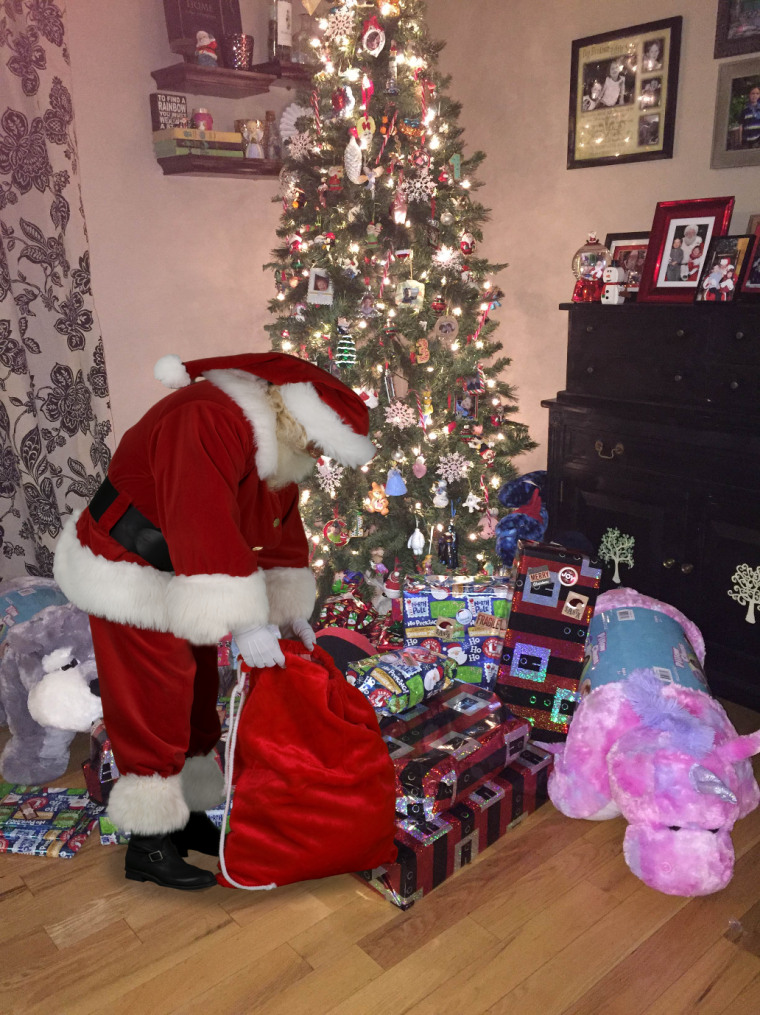 Catch A Character allows parents to add Santa to photos taken in their own homes.