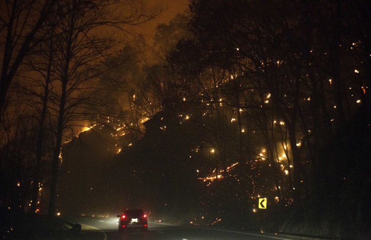 Image: Fire erupts on both side of Highway 441 between Gatlinburg and Pigeon Forge