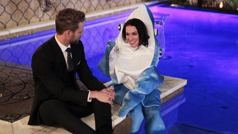 Alexis, an aspiring dolphin trainer, chats with Nick Viall on "The Bachelor."